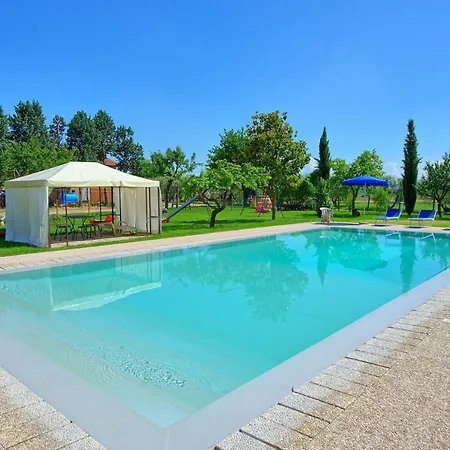 Battifollo Sleeps 12 Pool Air Con Wifi *