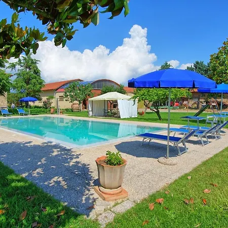 别墅 Battifollo Sleeps 12 Pool Air Con Wifi