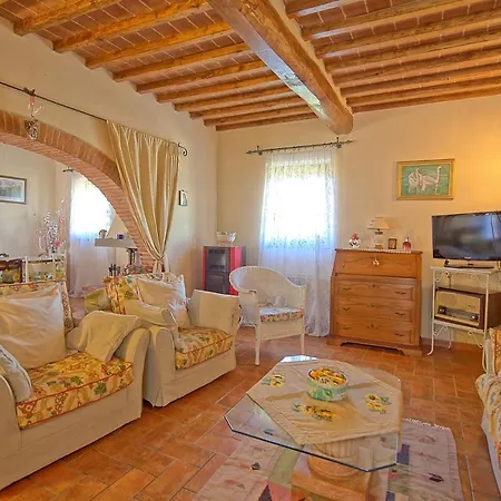 Battifollo Sleeps 12 Pool Air Con Wifi 别墅 *